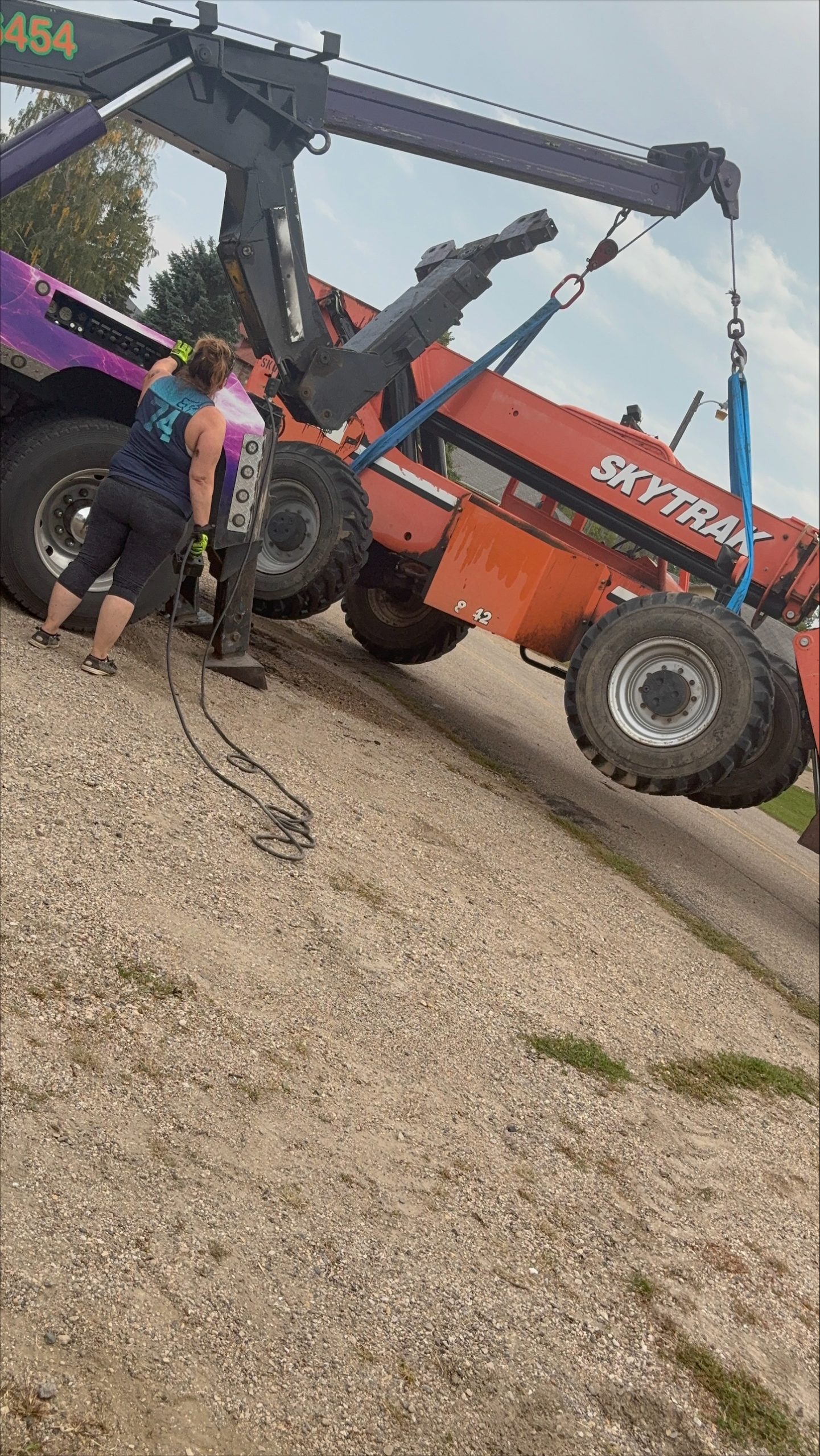 Boss Towing Lady (11)