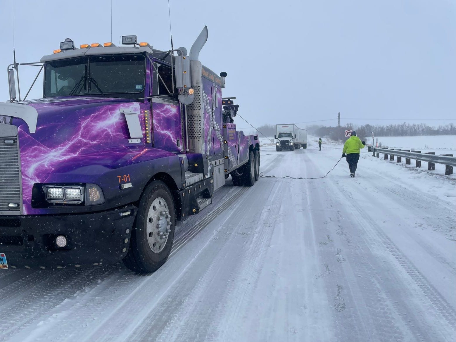 Boss Towing Lady (4)